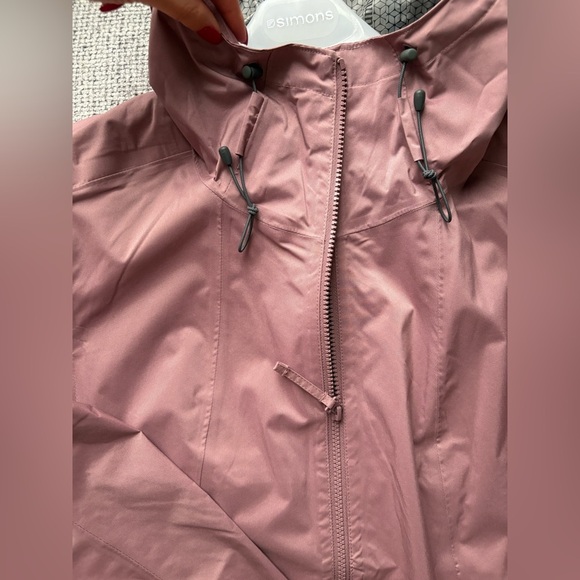 Spring-Ready Columbia Waterproof Rain Jacket – Brand New with Tags! - Picture 8 of 16